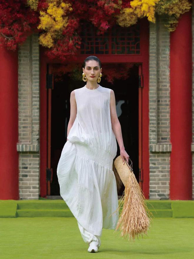的末尾要像鞠婧祎一样好事不断不朽情缘本周时髦大事｜在四月(图12)